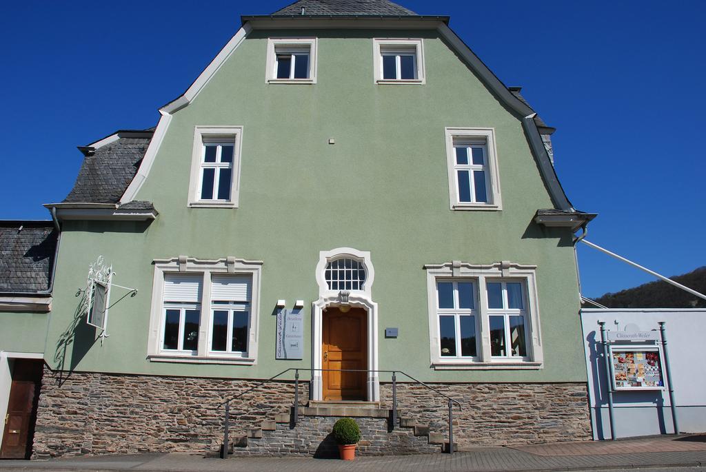 Gaestehaus & Weingut Cluesserath-Weiler ทริทเท็นไฮม์ ภายนอก รูปภาพ